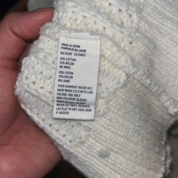 American Eagle White Sweater Medium - Picture 8 of 9